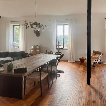 펜션 Renovated Half In The Trierer Heide