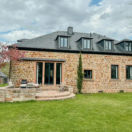 펜션 Renovated Half In The Trierer Heide
